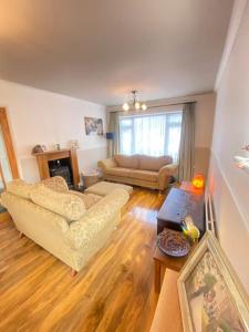 House & hot tub in Torbay, Devon