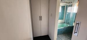 The Sunflower Albertskroon