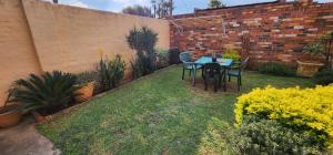 The Sunflower Albertskroon