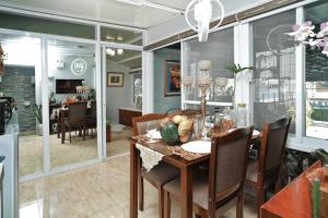 Golden V Grandeuria Unit F