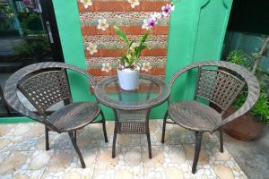 Golden V Executive Homes Unit G