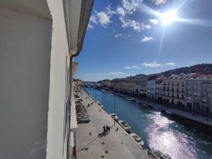 Royal View