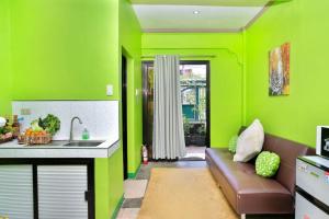 Golden V Executive Homes Unit J
