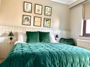Double Room with Private Bathroom room in No: 1 The Esplanade Guest Accommodation.