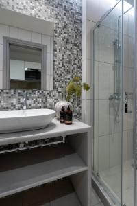 Classy 103 Studio apartment in the heart of Athens