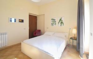 3 Bedroom Stunning Home In Mondragone