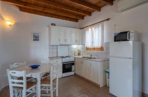 Marias Village One Bedroom House 4