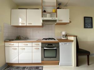 Villas 659 - Charmante maison en pierres, dans le centre d'Erquy, : photos des chambres