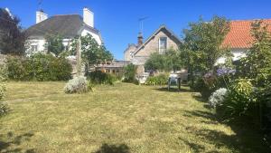 Villas 659 - Charmante maison en pierres, dans le centre d'Erquy, : photos des chambres