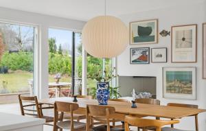 3 Bedroom Lovely Home In Gilleleje