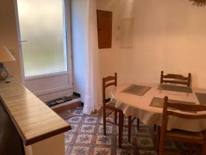 Maisons de vacances Maison RASSIER, Gite Velo : photos des chambres