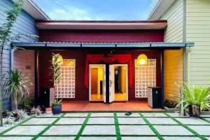 Newly 5BR Cottage House Retreats (Free Parking)