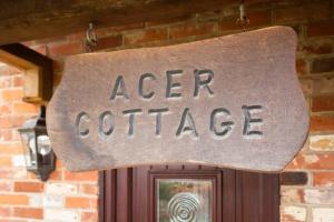 Cosy Cottage in Beautiful South Downs Walk 2 Pub
