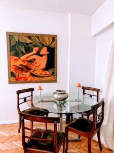 Apartamento - PISO en La Recoleta a 1 cuadra del cementerio y a 3 cuadras y media del hotel Alvear