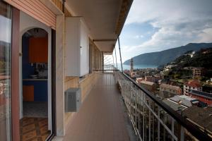 239 - Casa del Sole VISTA MARE Moneglia - 5Minuti a piedi dal Mare - Parcheggio Privato