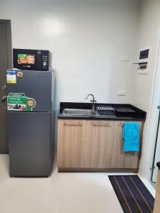 Luxury Stay at VERDANT by Camella Manors 2 Queen Bed with Balcony, Swimming Pool, Gym