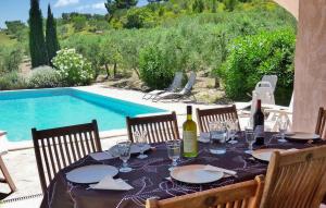 Les Pins De La Fee