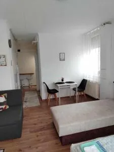 Átutazó Apartman - Benkőbokor