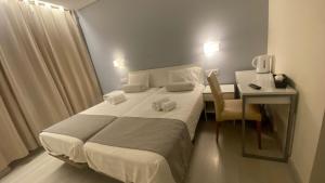 Twin Room room in Apartamentos Turisticos Queluz