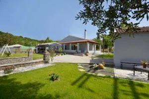 The Avra Gardens - Ágios Ioánnis