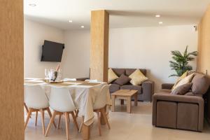 Gran villa los Manantiales