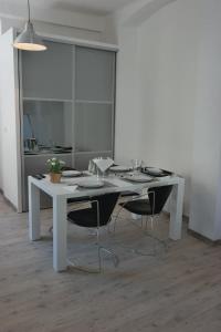 Appartements Arles Forum - Les Penitents Bleus : photos des chambres