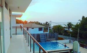 LA COLINA Casa-Hospedaje