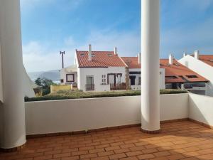 T2 com piscina e vista mar