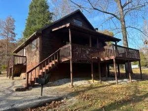 Optimum #9 with Hot Tub and Jacuzzi on Patoka Lake in Southern Indiana - Temple