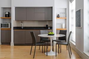 One Bedroom Platinum Suite with Terrace room in AKA Marylebone