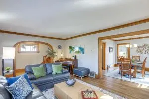 Historic Lorain Home Walk to Lake Erie! - Vermilion