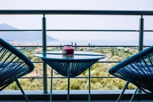 Konatsi Luxury Apartments - Sapounakaíika