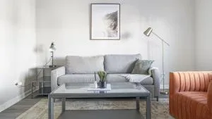 Landing Modern Apartment with Amazing Amenities ID1803X75 - Mountain Brook