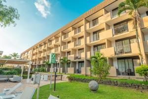 irazu hotel and studios