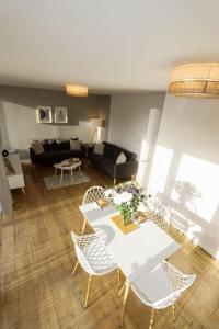 City Views by the Castle, Free Designated Parking.