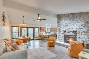 The Duck Farm Sugar Tree Hideaway with Yard! - Holladay