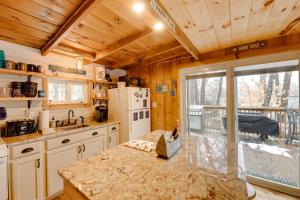 Lovely Maine Cabin with Deck, Gas Grill and Fire Pit!