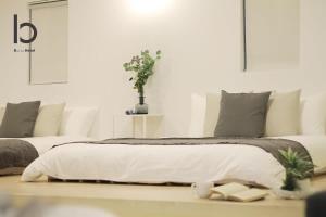 b hotel Heiwaodori 102 - Beautiful New 1BR Apartment for 6 ppl
