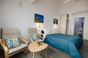 Delightful Seaside Studio Apartment D - Faraway