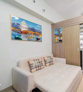 MALL OF ASIA Condo with Balcony Facing Pool @ Shore2