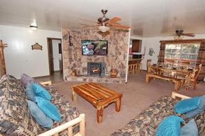 1987 Cherokee St, home