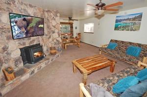 1987 Cherokee St, home