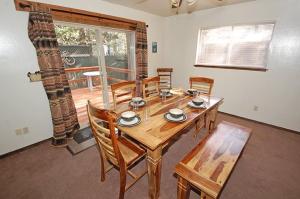 1987 Cherokee St, home