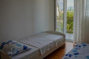 Apartments with a parking space Slatine, Ciovo - 973