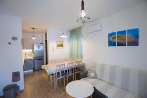 Apartments with parking space Pakostane, Biograd - 22446