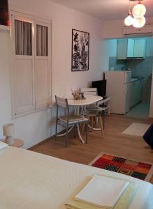 Apartments by the sea Basina, Hvar - 4620