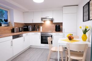 Hamburg Altona - Three Bedrooms for up to 10