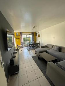 Villas Tours : Maison entiere, 3 chambres, Jardin prive : photos des chambres