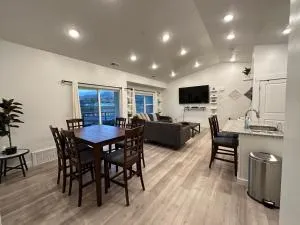 3rd floor condo in Providence - Smithfield