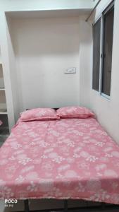 Maa Narmada Kripa !StayHome! Near Mahakal Temple ! Ujjain,Near Railway station ,Fully Air conditioned Rooms And Spacious, with free Wi-Fi & Parking , BEST Family Homestay IN UJJAIN